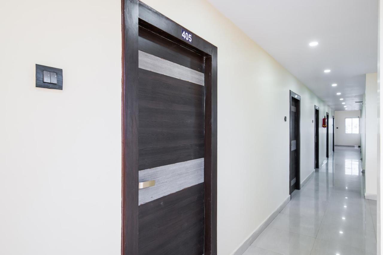 Hotel Oyo Mohan Residency à Kurmannapalem Extérieur photo